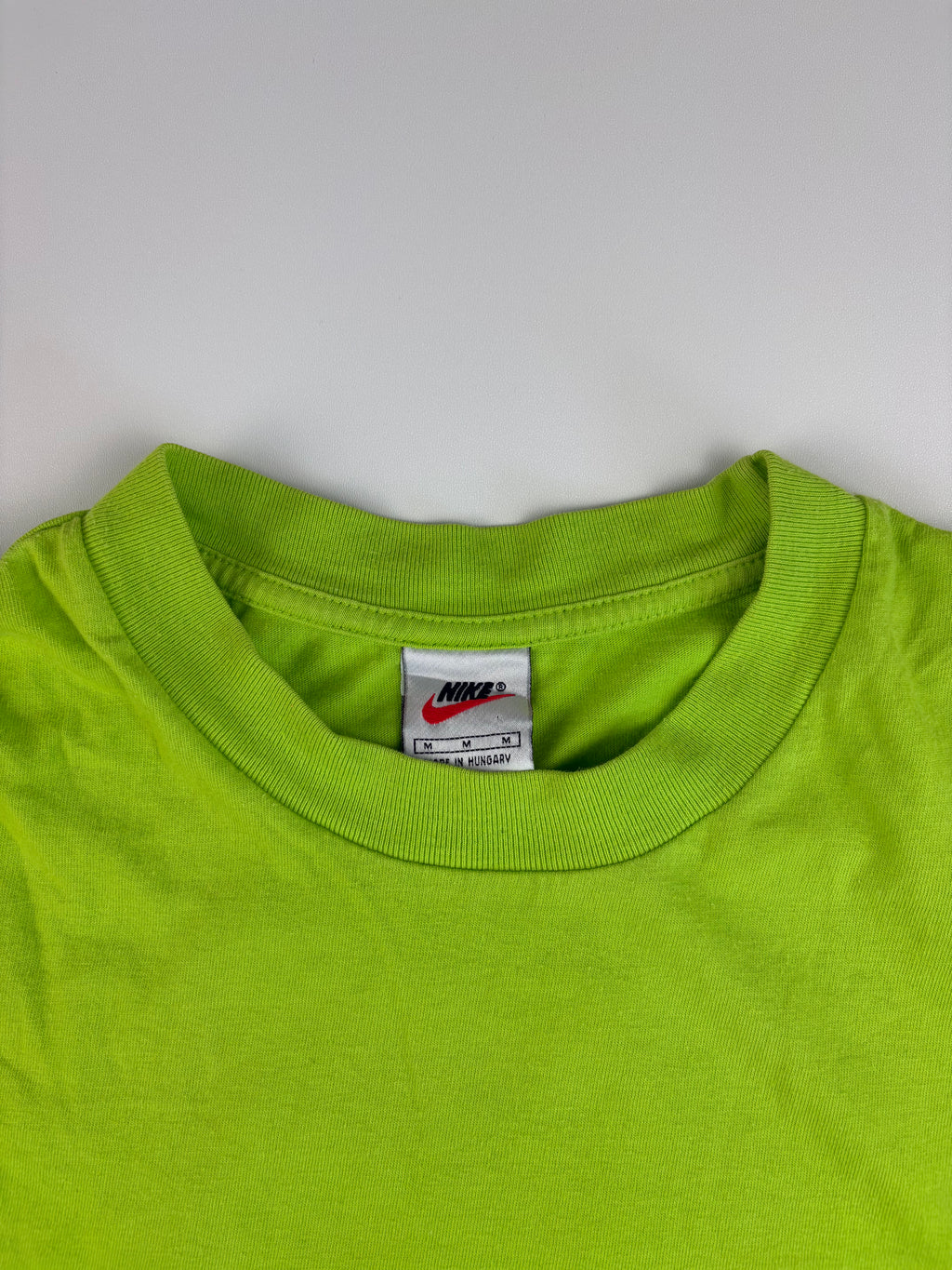 (L-XL) Vintage Nike T-Shirt mit Backprint in grün