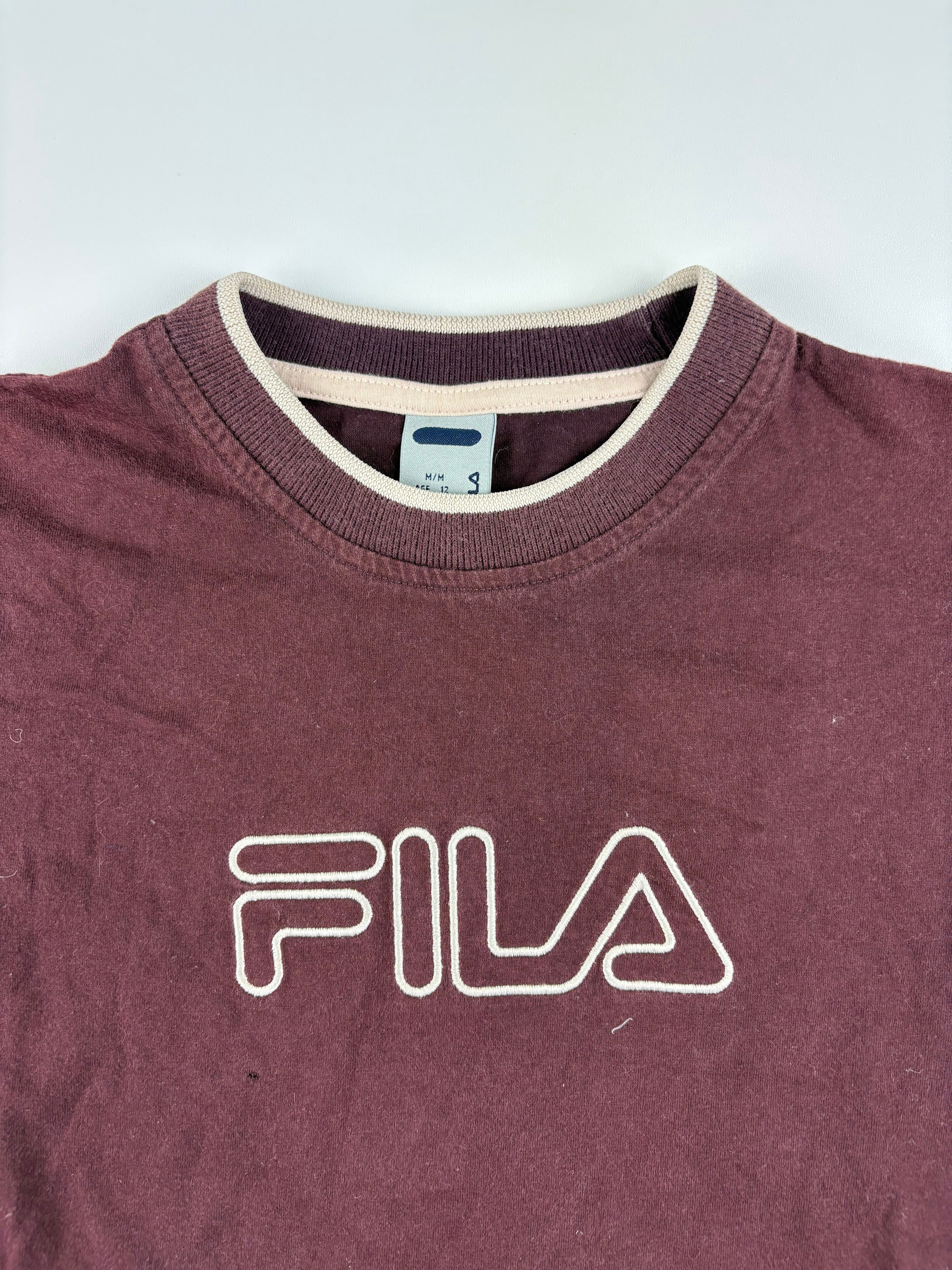 (XS) Vintage FILA T-Shirt in weinrot