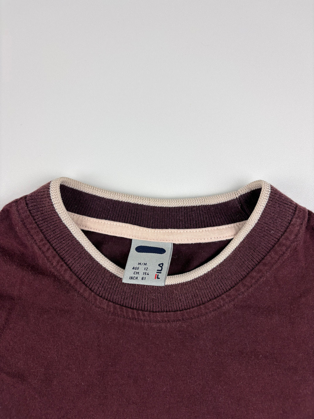 (XS) Vintage FILA T-Shirt in weinrot