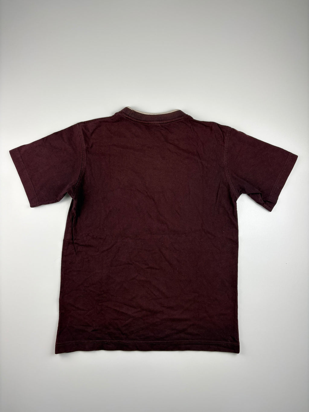 (XS) Vintage FILA T-Shirt in weinrot