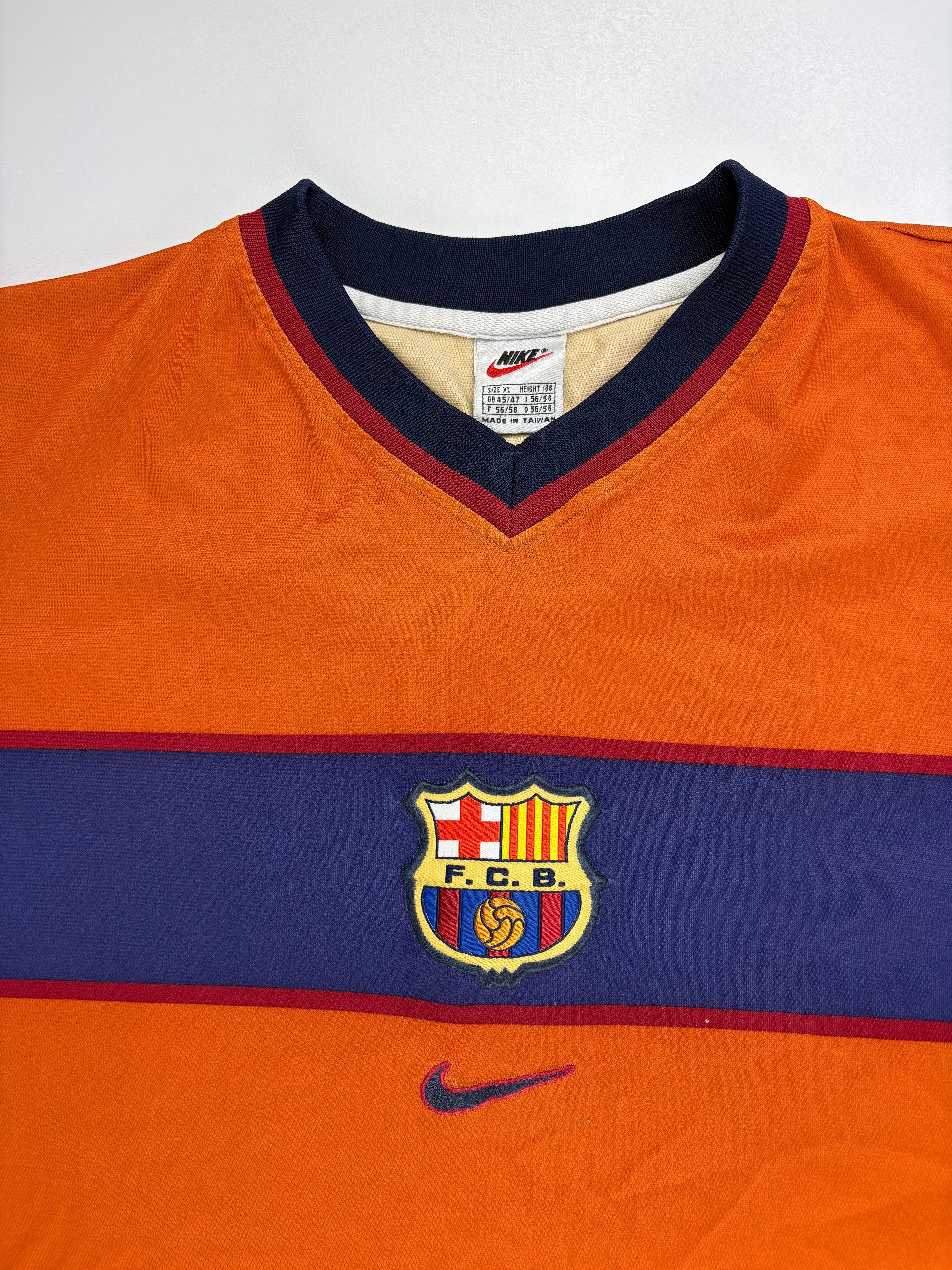 (XL) Vintage Nike Barcelona Trikot in Orange