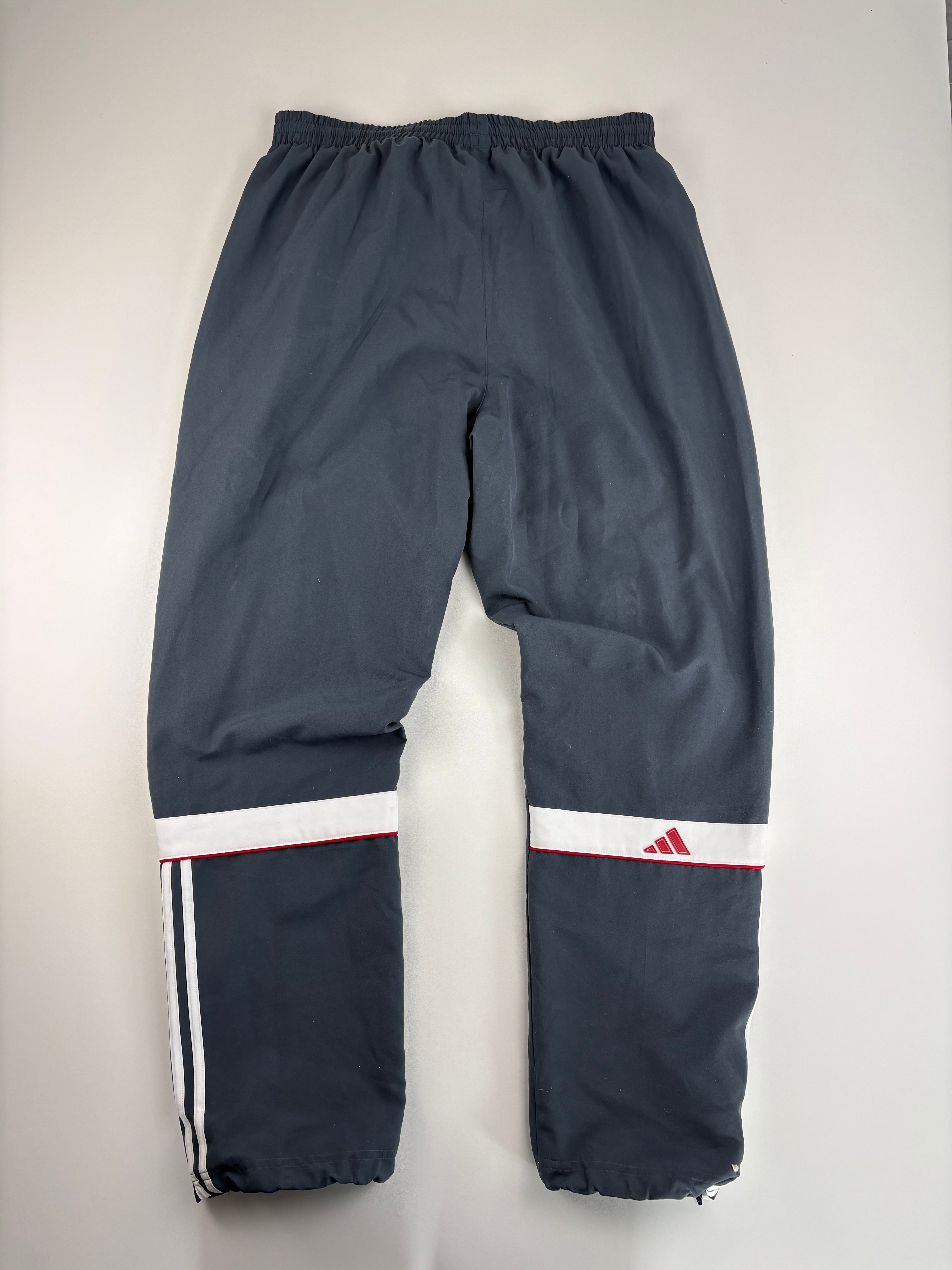 (L-XL) Vintage Adidas Trackpants in grau