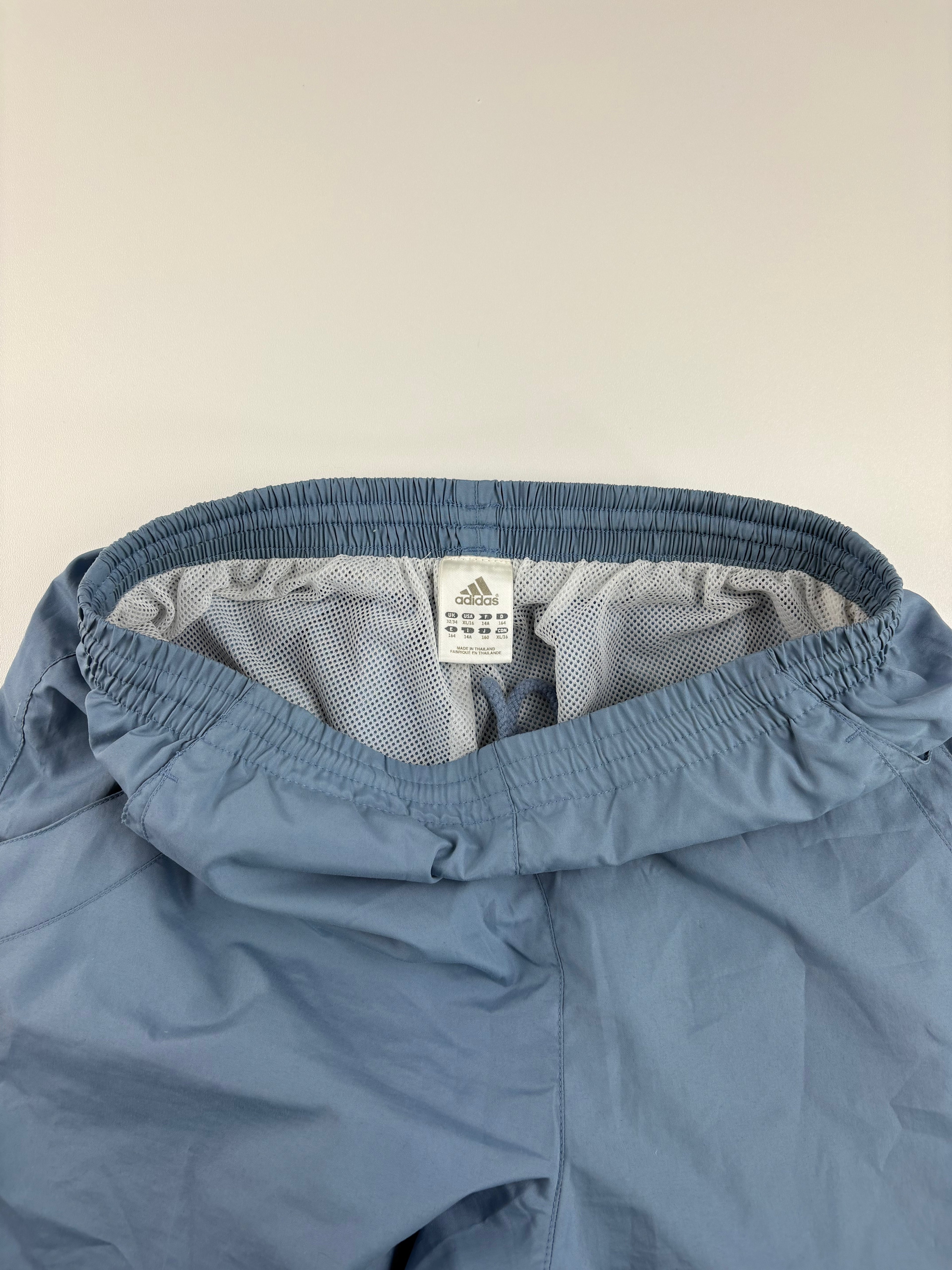 (S-M) Vintage Adidas Trainingsanzug in weiß & blau