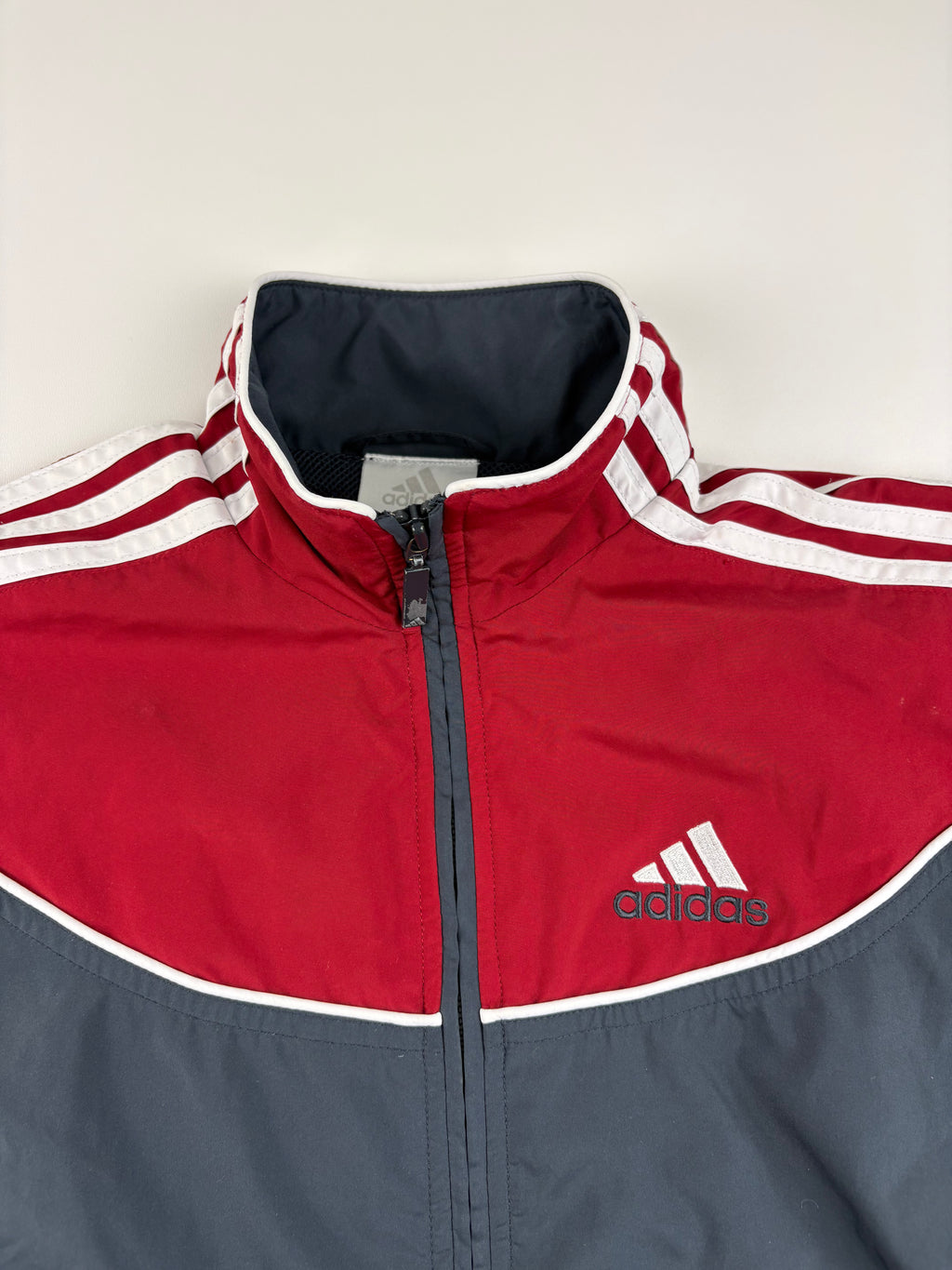 (XXS-XS) Vintage Adidas Trainingsanzug in rot & grau