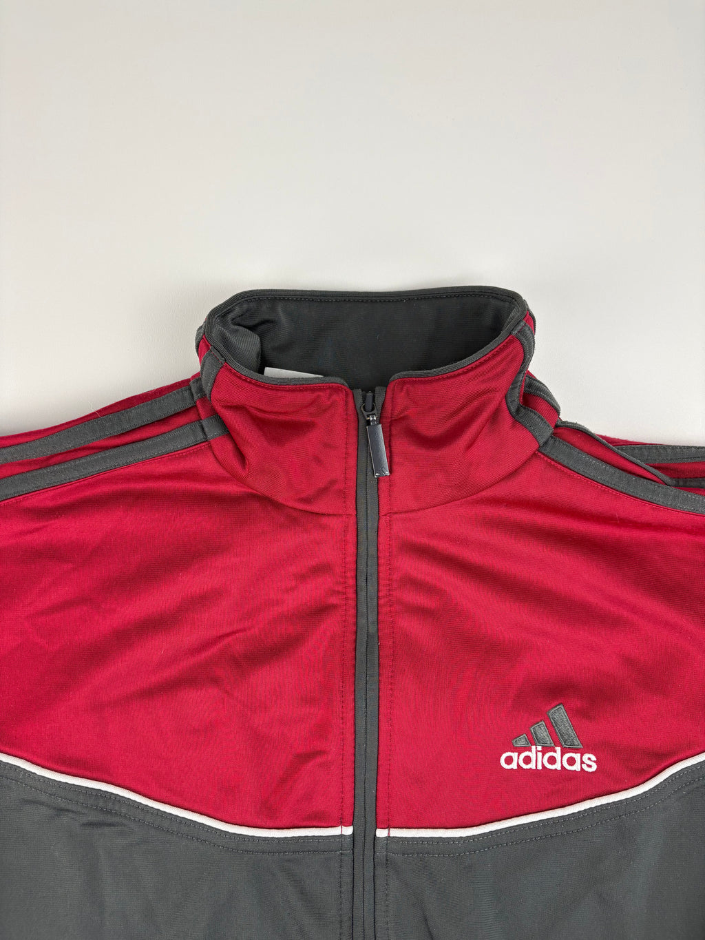 (M-L) Vintage Adidas Trainingsanzug in grau/ rot