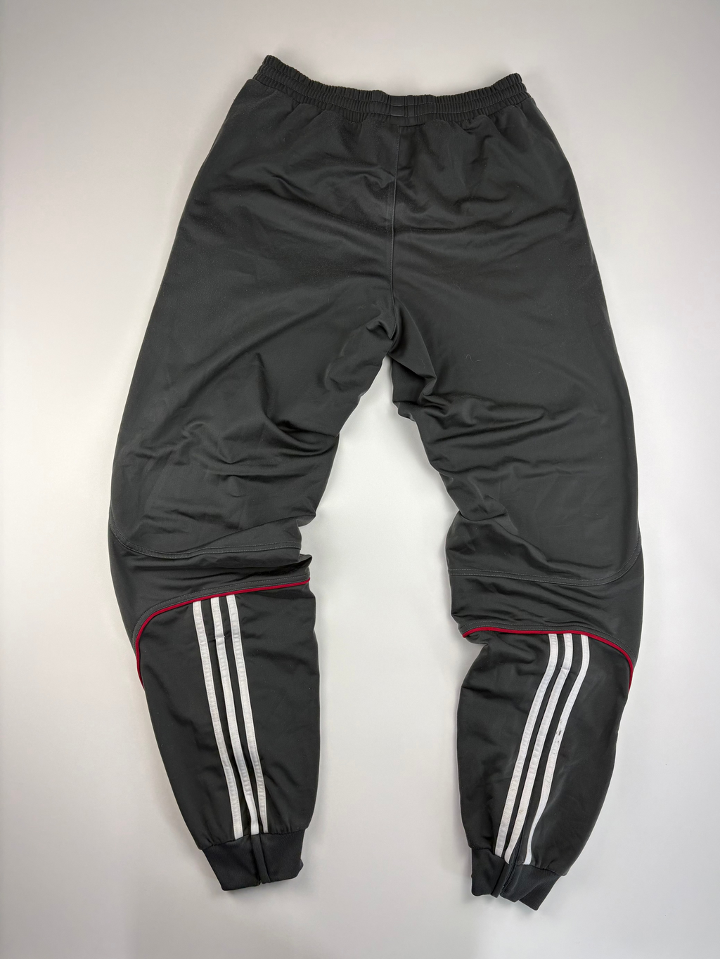 (M-L) Vintage Adidas Trainingsanzug in grau/ rot