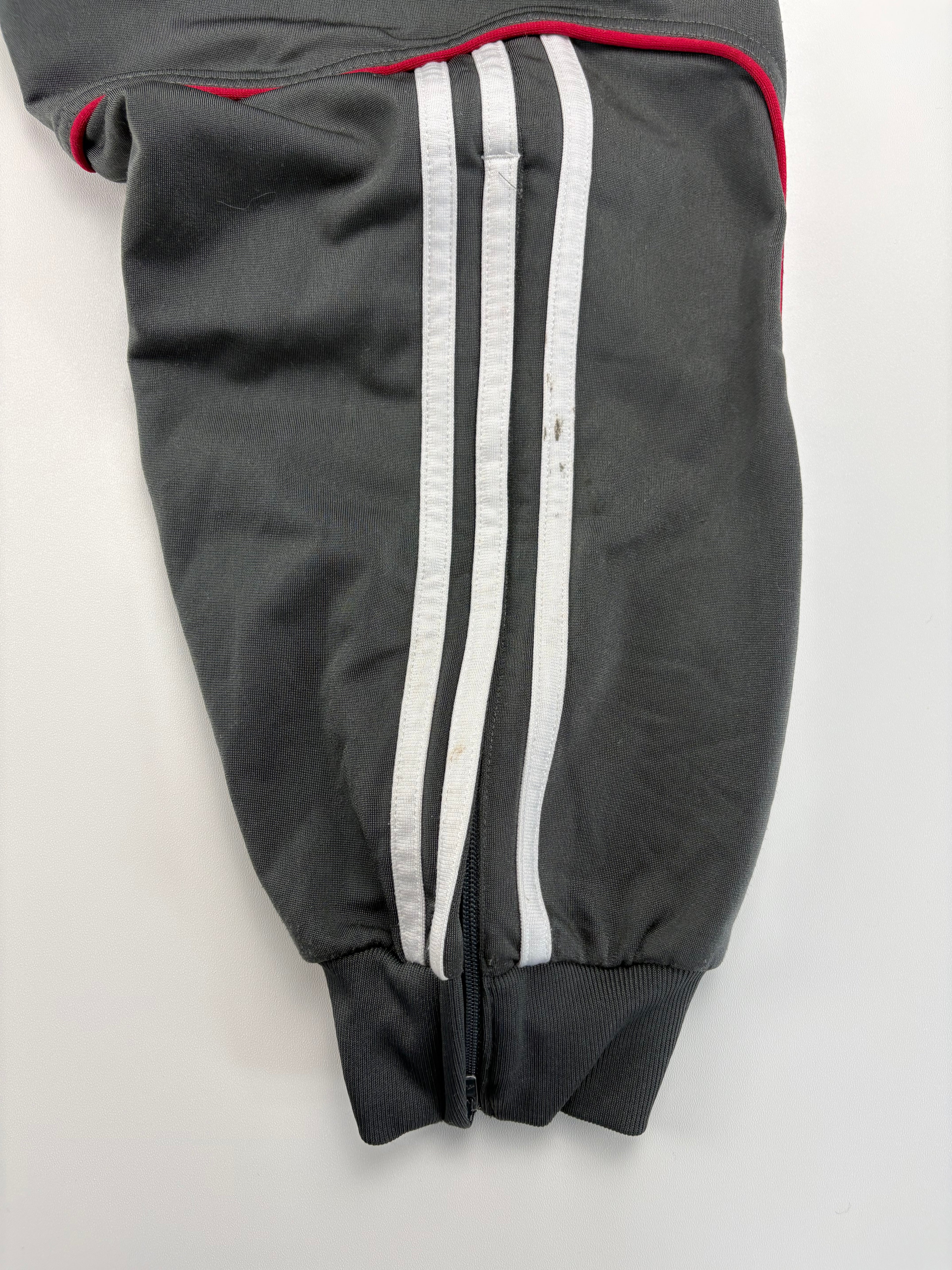 (M-L) Vintage Adidas Trainingsanzug in grau/ rot
