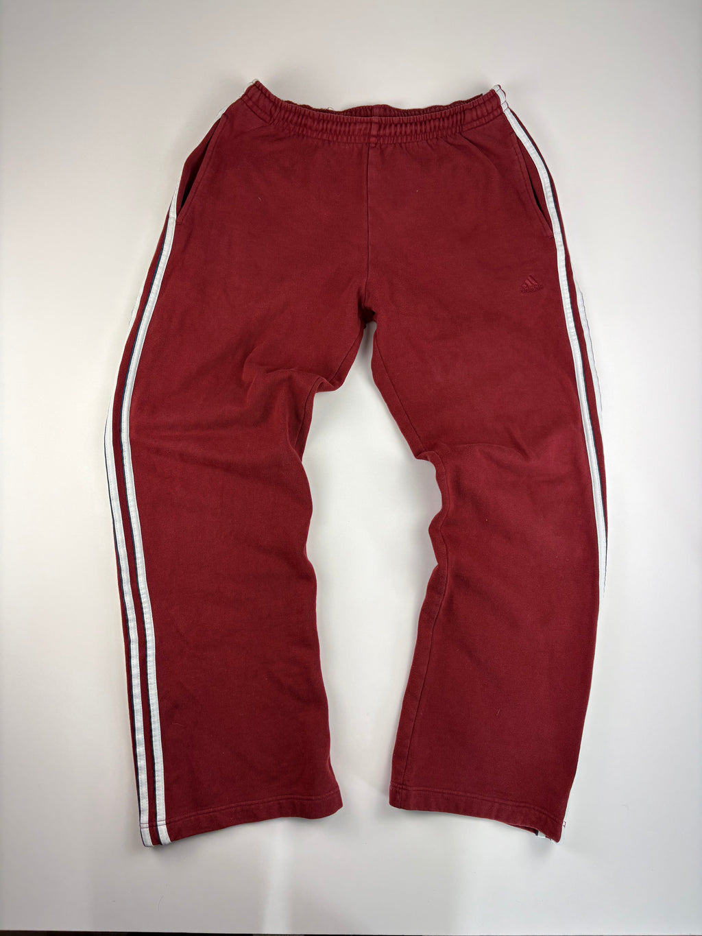 (M-L) Vintage Adidas Jogginganzug in weiß und rot