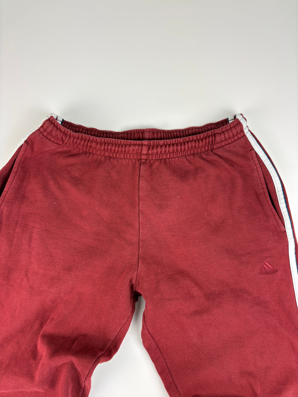 (M-L) Vintage Adidas Jogginganzug in weiß und rot