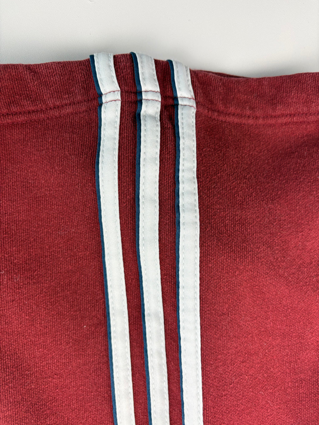 (M-L) Vintage Adidas Jogginganzug in weiß und rot